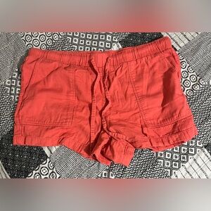 Women’s LOFT Pink Cargo Shorts with Relaxed Fit and Elastic Waistband
